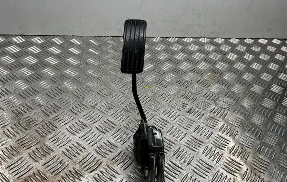 Subaru Outback Accelerator throttle pedal 36010AG061 1988000181