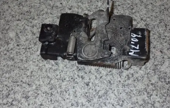 Mazda 2 Engine bonnet/hood lock/catch