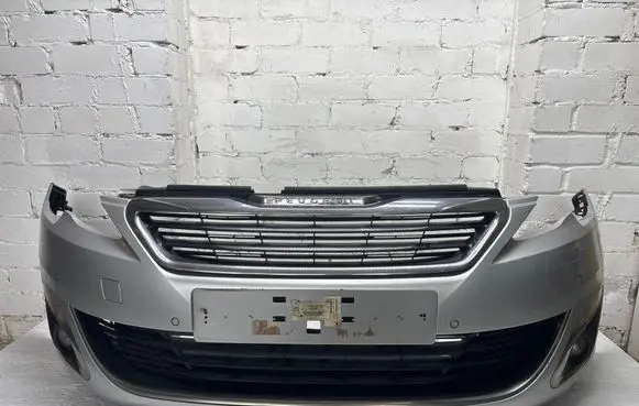 Peugeot 308 Front bumper 