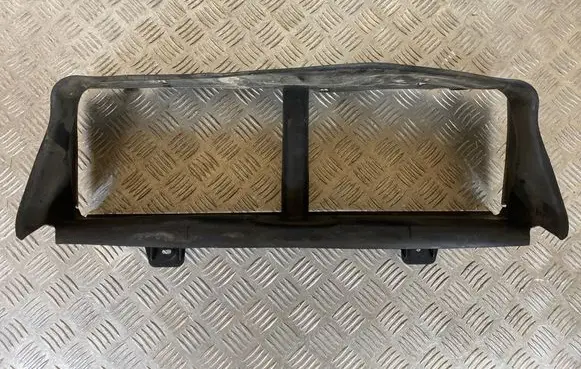 Ford Focus Intercooler air guide/duct channel BM518314BC D2L4A