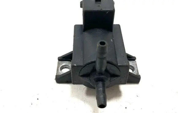 Lexus IS 220D-250-350 Turbo solenoid valve 258600R010 72828606