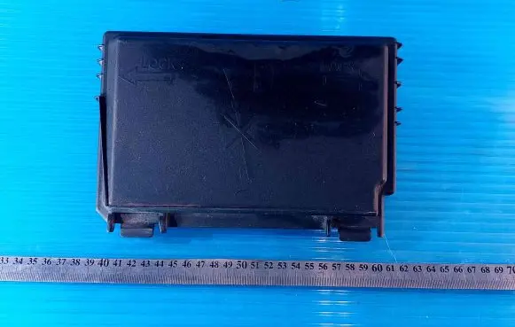 Opel Corsa D Fuse box cover 13246936