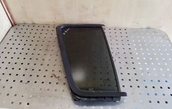 Nissan Pathfinder R51 Rear vent window glass 