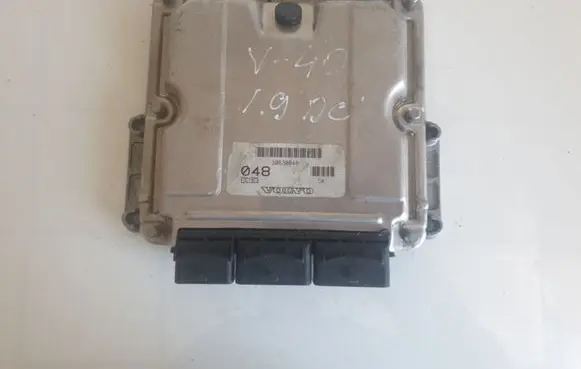 Volvo S40, V40 Engine control unit/module 0281010441