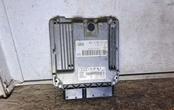 Audi A6 S6 C6 4F Engine control unit/module 4F0910402H 4F0907401B 0281012270