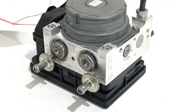 Mazda 2 ABS Pump DG7R437A0