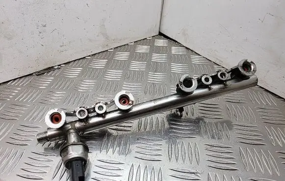 Fuel main line pipe