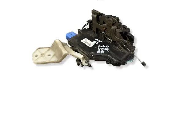 Volkswagen Golf VI Rear door lock 7L0839016D