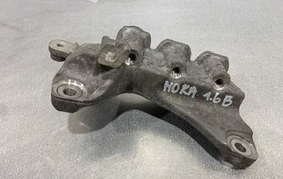 Opel Mokka Engine mounting bracket 25947950
