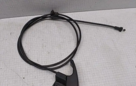 Audi A3 S3 8L Engine bonnet (hood) release handle 1H1823533