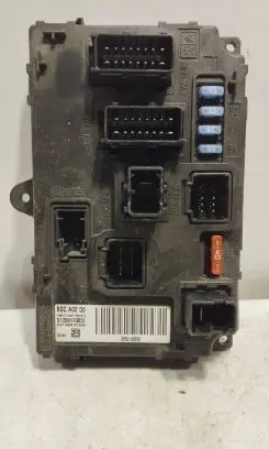 Peugeot 407 Fuse module BSCA0200 S120017003