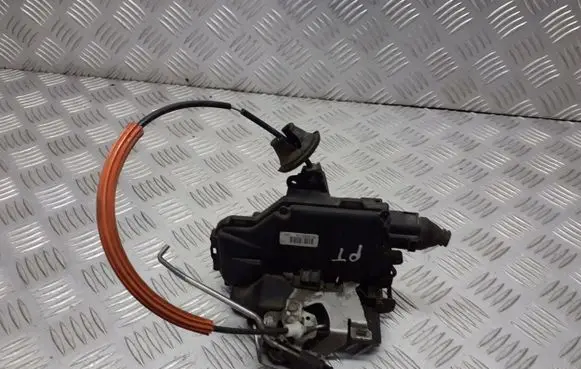 Audi A4 S4 B6 8E 8H Rear door lock 8E0839016C