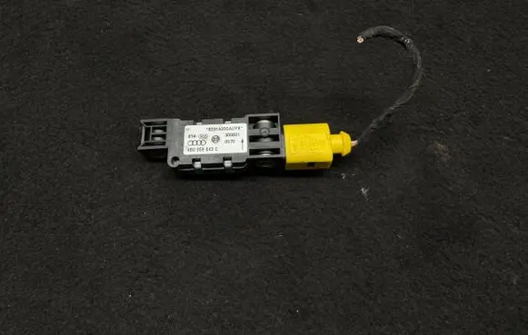 Audi A6 S6 C5 4B Airbag deployment crash/impact sensor 4B0959643C