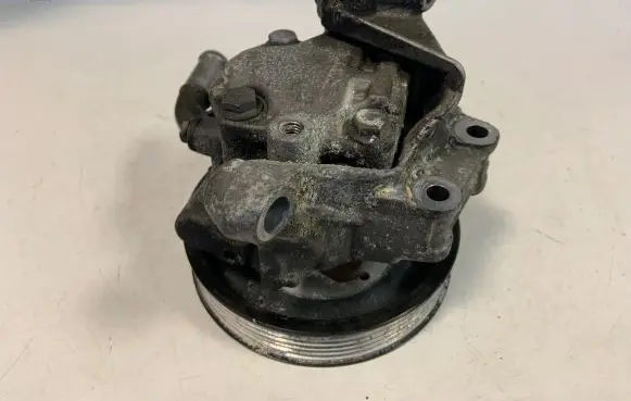 Audi Q7 4L Power steering pump 7L8422154B 06E145255G