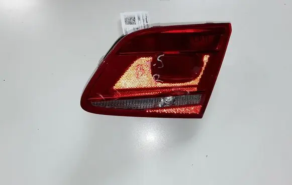 Volkswagen PASSAT B7 Tailgate rear/tail lights 90004891