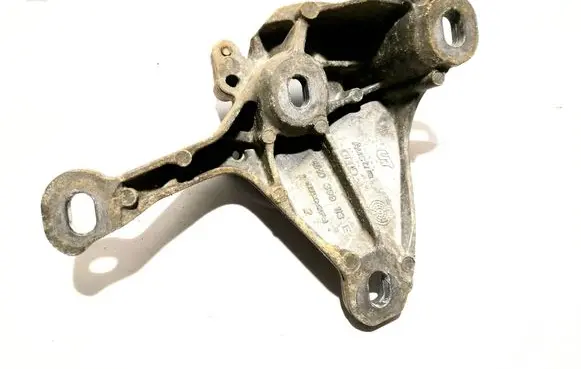 Audi A8 S8 D4 4H Gearbox mounting bracket 4H0399113E