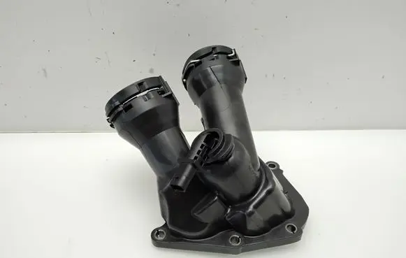 Mercedes-Benz E W213 Thermostat/thermostat housing 1101701042 110170104294 A0009056102