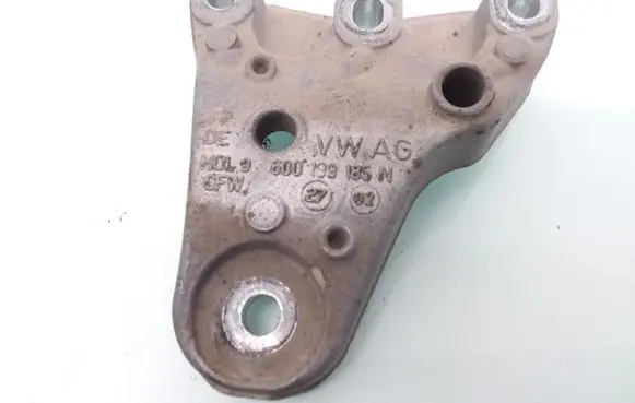 Seat Ibiza III (6L) Engine mounting bracket 600199185N