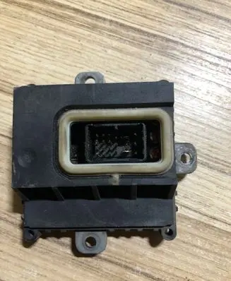 BMW X3 E83 Headlight ballast module Xenon 6939069 0522800038 1A1308R