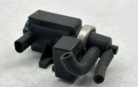 Mitsubishi Colt Turbo solenoid valve A0051535528 70078200 05T332