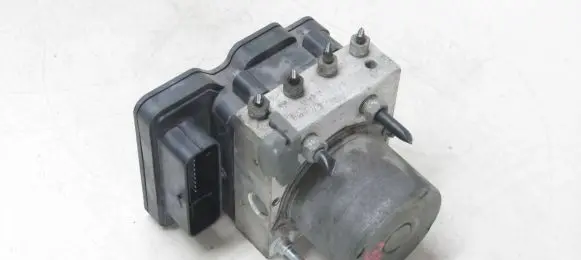 Toyota Avensis T270 ABS Pump 44540-05150