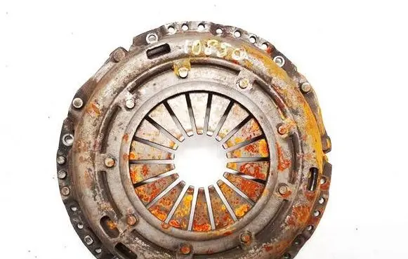 Volkswagen Golf V Pressure plate typm240e