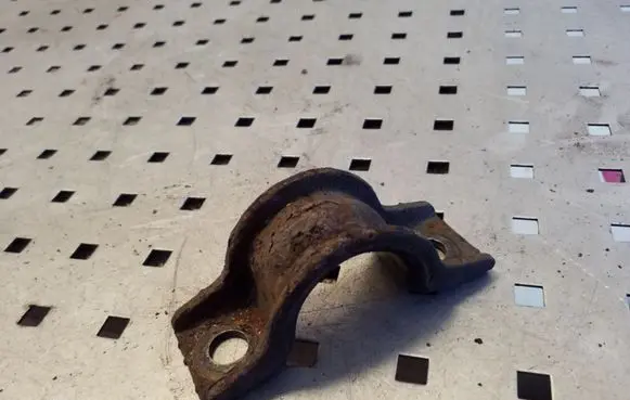 Opel Antara Sway bar bush bracket, rear 