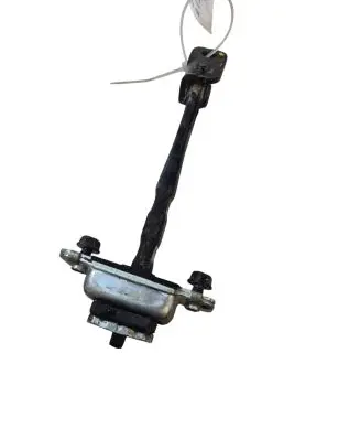 KIA Sorento Front door check strap stopper