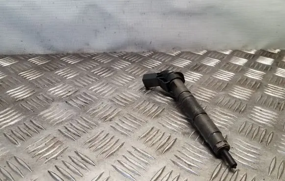 Fuel injector