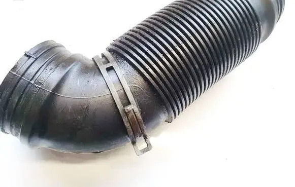 Skoda Octavia Mk2 (1Z) Air intake hose/pipe 1k0129684b