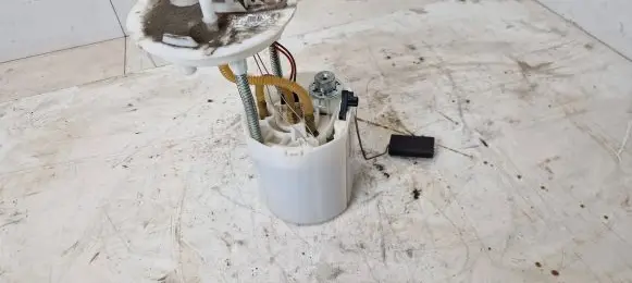 Saab 9-5 In-tank fuel pump 15776394