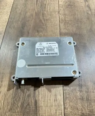 Mercedes-Benz E W211 Bluetooth control unit module A2118702726 DM70394727