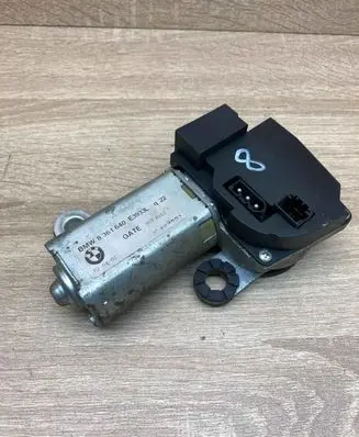 BMW 5 E39 Rear window wiper motor 8361640 222551