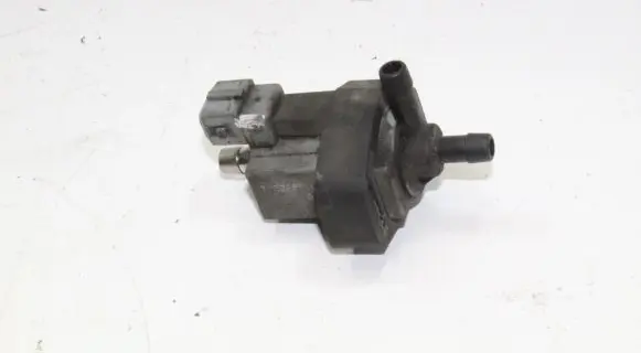 Jaguar XF X250 Brake central valve 72268701