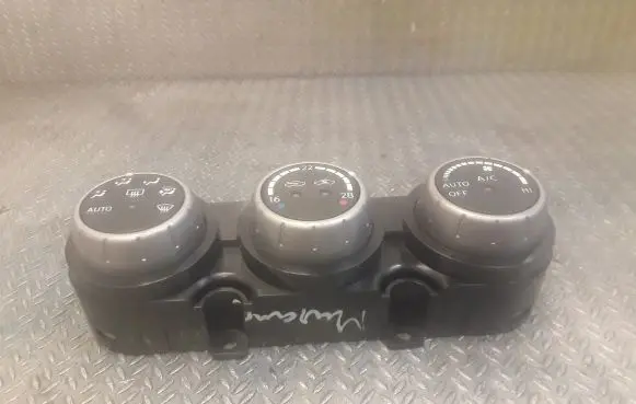 Nissan Murano Z50 Interior fan control switch 27500CC000