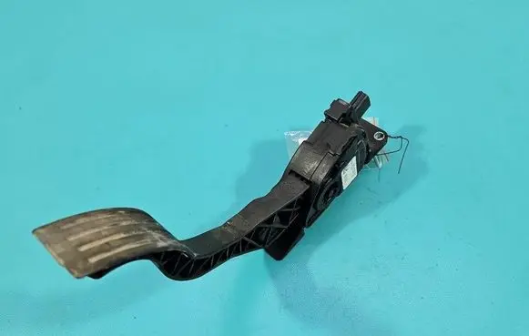 Ford C-MAX II Accelerator throttle pedal AV619F836AB IMPRK1575207