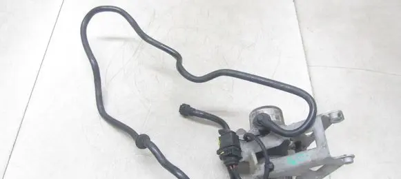 Mercedes-Benz C W205 Vacuum pump A0004303832