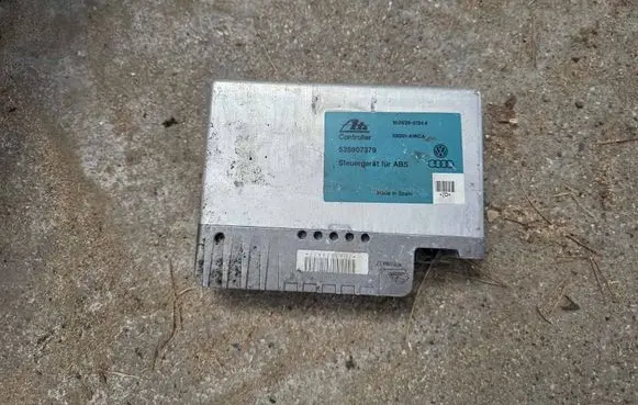 Volkswagen Golf II ABS control unit/module 535907379