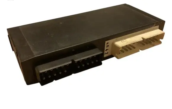 BMW 5 E34 Comfort/convenience module 61351379741 606140X01E