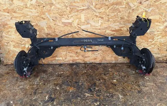 Nissan Juke I F15 Rear axle beam 
