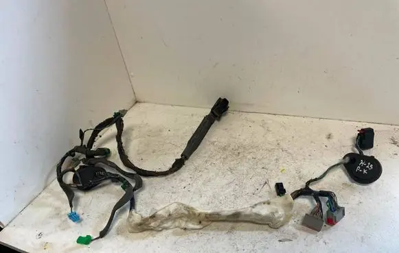 Volvo S80 Front door wiring loom 30773648