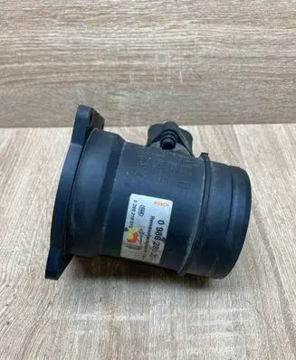 Audi A4 S4 B5 8D Mass air flow meter 06B133471 0280218013