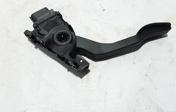 Volvo XC60 Accelerator throttle pedal 31329062