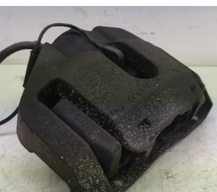 BMW 5 E60 E61 Front brake caliper 601301384