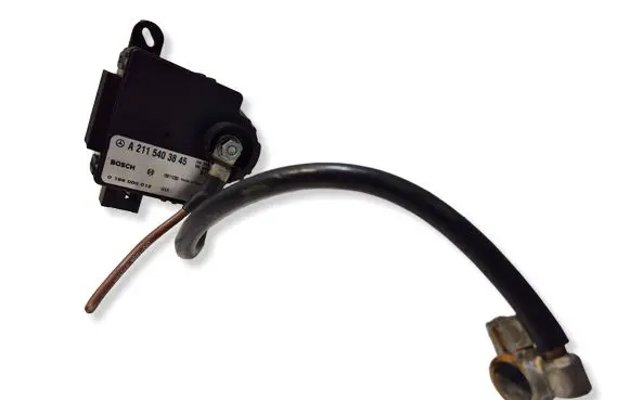 Mercedes-Benz E W211 Charging relay A2115403845 0199000012
