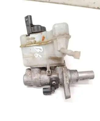 Master brake cylinder