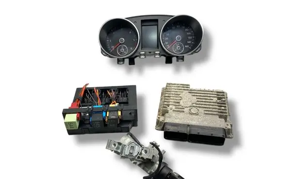 Volkswagen Golf VI Engine ECU kit and lock set 03L906023A 5WP42801AA 1K0937084B