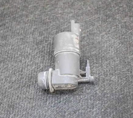 Renault Master III Windscreen/windshield washer pump 28920BU010 9641553880