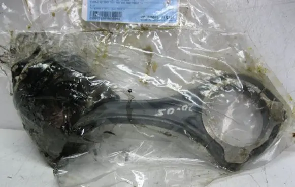 Mercedes-Benz Vito Viano W639 Piston with connecting rod 642890
