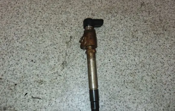 Land Rover Discovery 3 - LR3 Fuel injector 7H2Q9K546CB